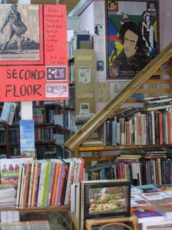 Foto de BOOKSTORE JERUSALEM BLUM