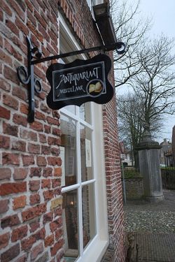 Photo of Antiquariaat Meuzelaar