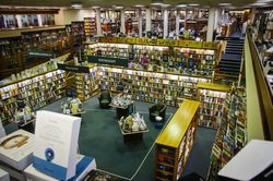 Blackwell's Bookshop, Oxford store photo
