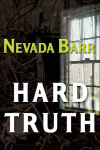 Hard Truth (Anna Pigeon Mysteries)