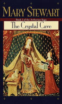 The Crystal Cave (Arthurian Saga #1)