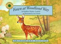 Fawn at Woodland Way (Micro bk.) (Smithsonian's Backyard Ser.)