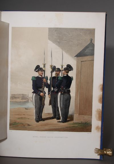 Svenska och norska Arméerna samt flottorna i deras nuvarande uniformering; utförde under H. M. konungens höga beskydd af Fr. v. Dardel. Med en text innefattande hvarje Regementes historik m.m., utarbetad under ledningen af H.K.H. Prins Oskar Fredrik. (photo 5)