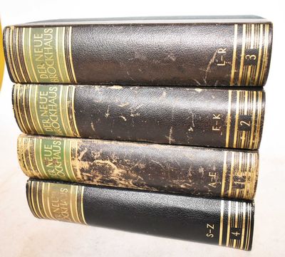 The New Brockhaus, etc (Volumes I-IV); Allbuch in four volumes and an atlas: with over 10,000 illustrations and maps in the text and on around 1,000 monochrome and colorful blackboard and map pages as well as a model that can be dismantled