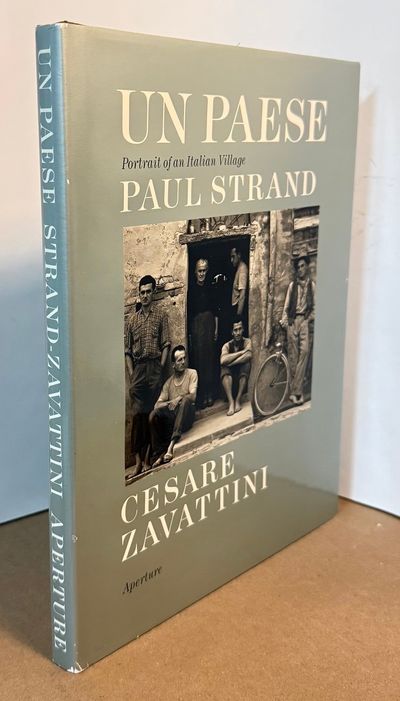 Un Paese: Portrait of an Italian Village