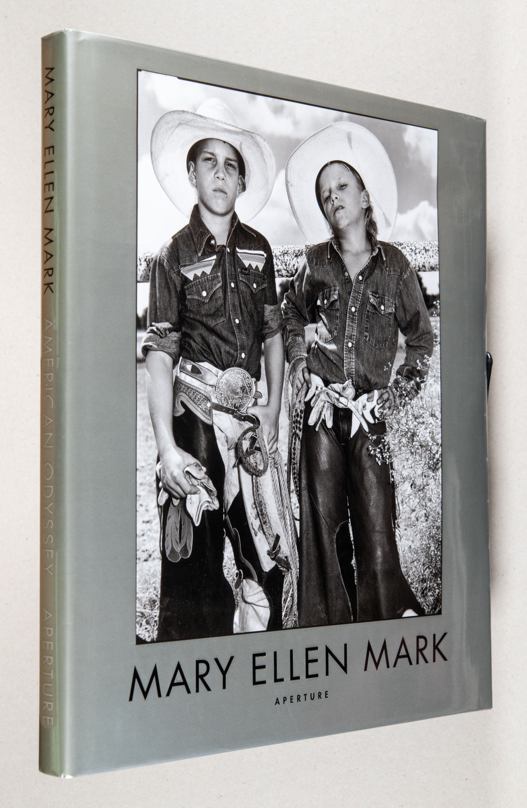 Mary Ellen Mark An American Odyssey 1963-1999 (Aperture