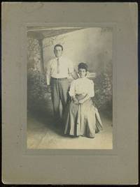 CABINET CARD PHOTOGRAPH OF SERIOUS YOUNG COUPLE