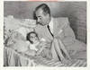 LIZA MINNELLI, VINCENTE MINNELLI ON RMS QUEEN ELIZABETH (1951) Press photo