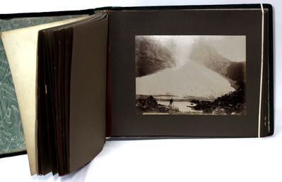 Fotoalbum fra Norge med 40 originalfotografier (16 x 20 cm) på kartong. (photo 2)