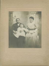 image of VINTAGE FAMILY PHOTO WITH BABY