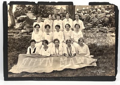 [PHOTOGRAPHY] [WOMEN] BRYN MAWR COLLEGE PHOTO
