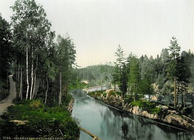 Originalt kolorert fotografi.