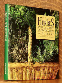 cover of LES HERBES DANS LE JARDIN