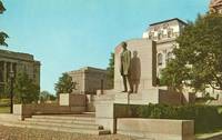 Abraham Lincoln's Statue, Springfield Illinois unused Postcard