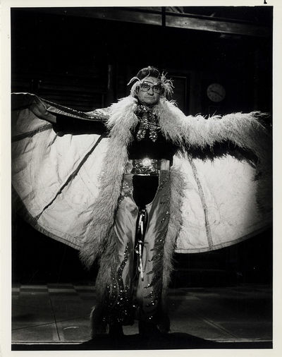 JOHNNY CASH DRESSED-UP AS ELTON JOHN | SNL (1982) TV photo