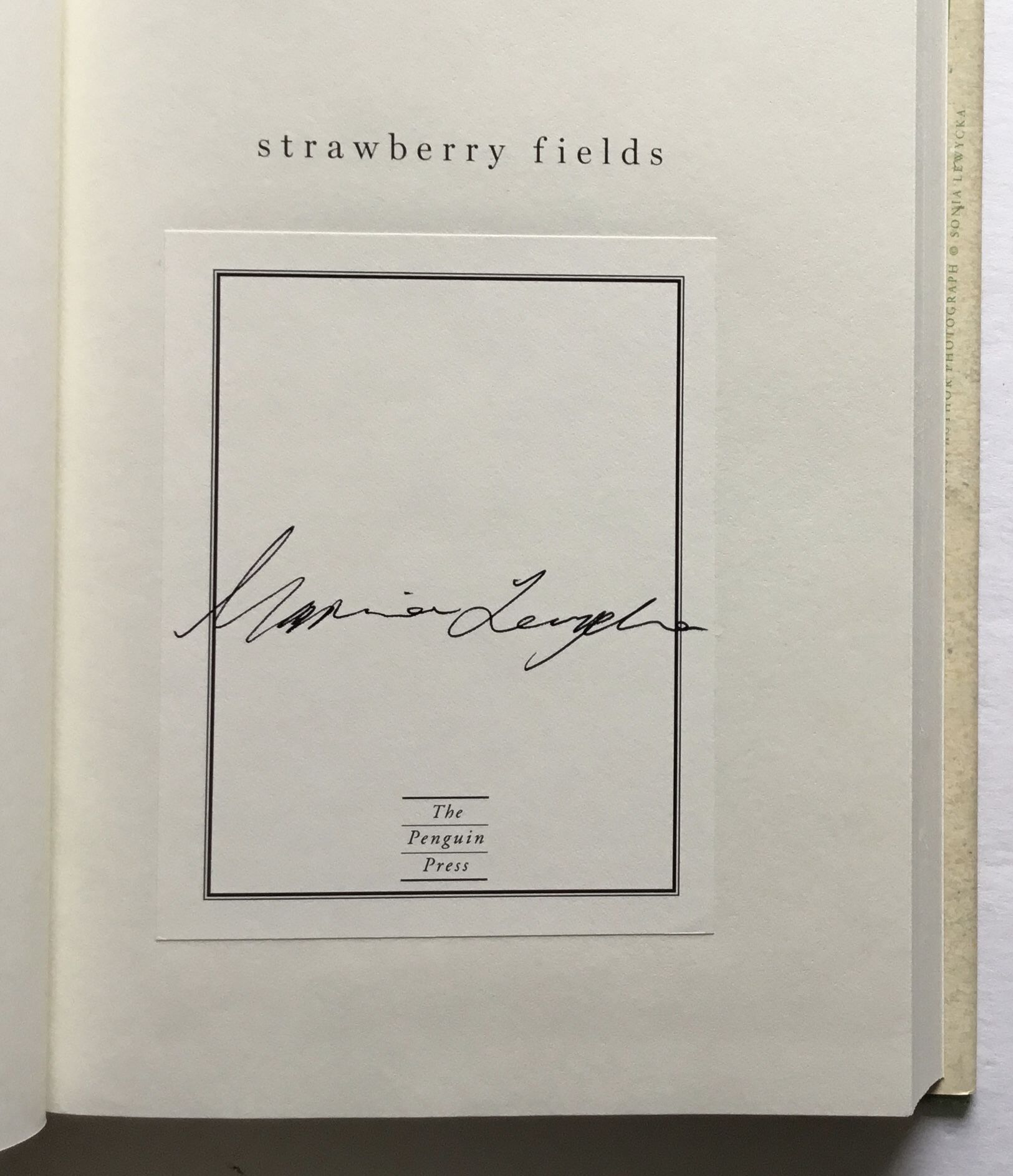 Strawberry Fields/PENGUIN GROUP/Marina Lewycka Strawberry Fields