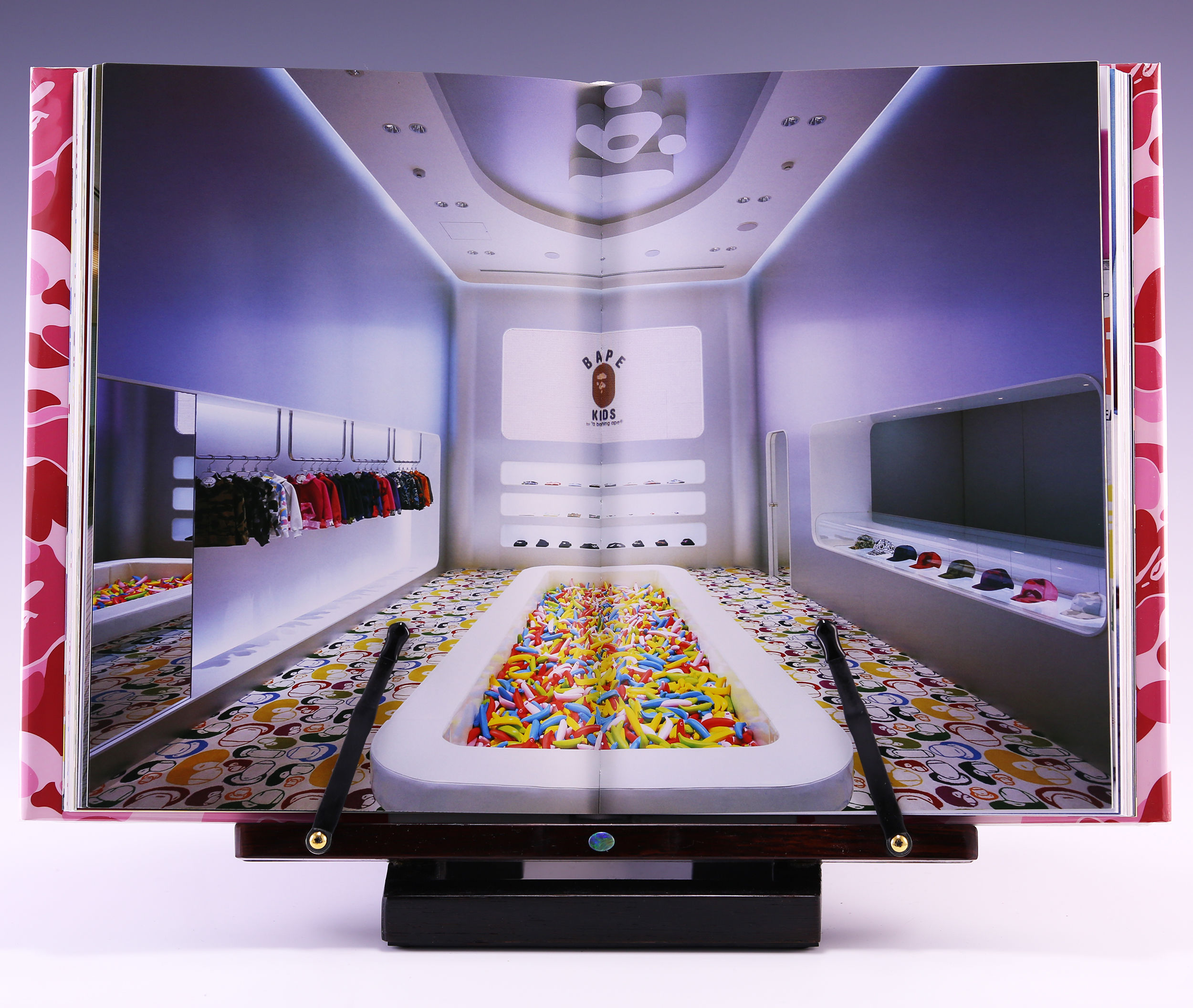 A Bathing Ape by Nigo; Ian Luna; Iida Akio | Hardcover | 2008