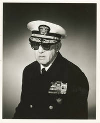 Original portrait photograph of John Ford in uniform, circa 1957 de John Ford (subject); Mal Bulloch (photographer) - 1957