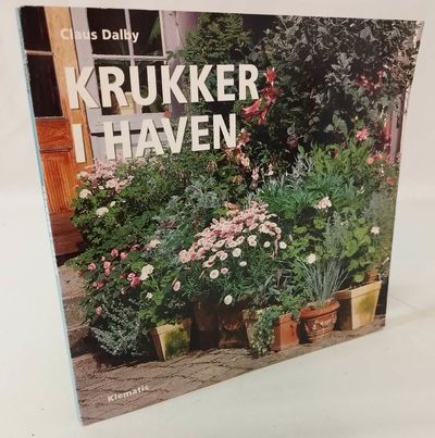 Krukker i haven.