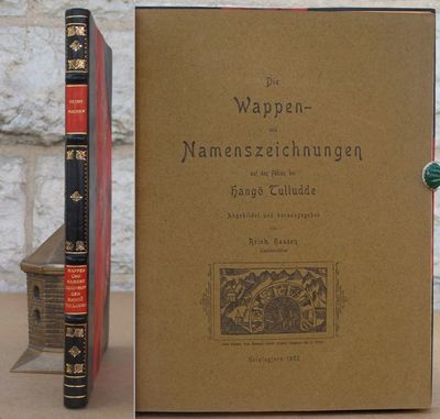Die Wappen- und Namenszeichnungen auf den Felsen…