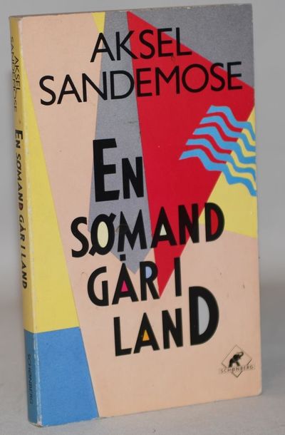 En sømand går i land.