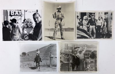 FIVE "THE MISFITS" PHOTOGRAPHS MONROE, GABLE, WALLACH (SIGNED)