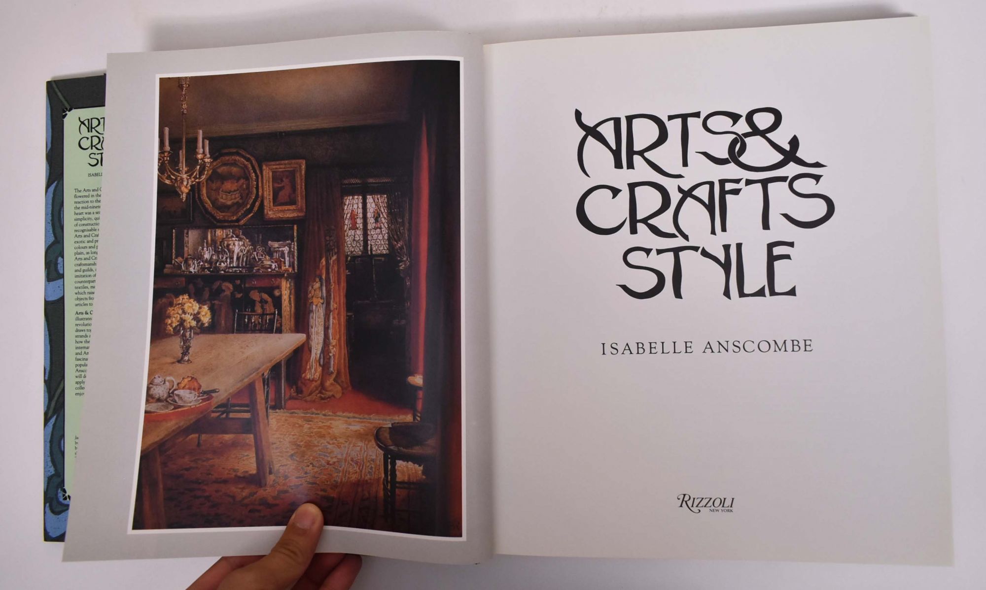 Arts & Crafts Style by Anscombe, Isabelle | Hardcover | 1991 