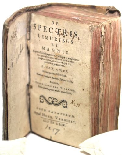 De spectris, lemuribus et magnis atque insolitis…