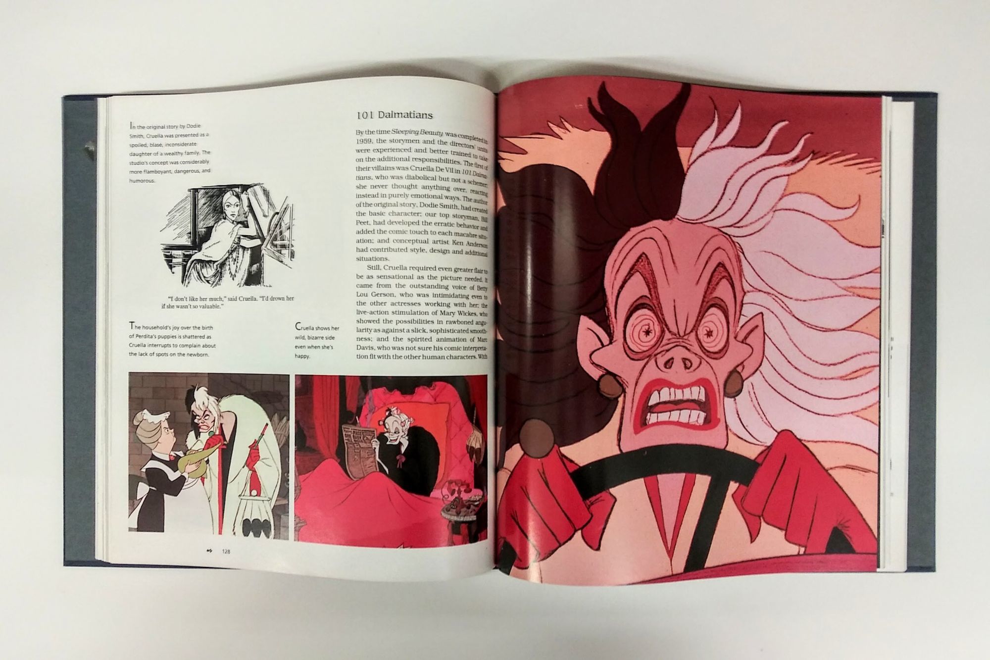 The Disney Villain by Ollie Johnston; Frank Thomas | Hardback