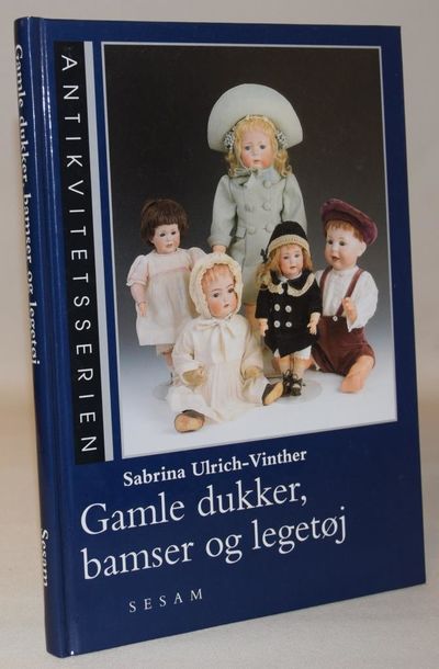 Gamle dukker, bamser og legetøj.