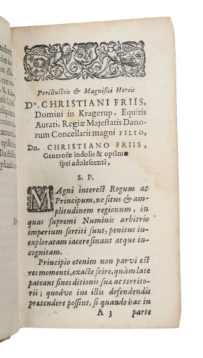 De regno Daniæ et Norwegiæ. Insulisq. adjacentibus juxta ac de Holsatia, ducatu Sleswicensi et sinitimis provincijs. Tractatus variij. (photo 3)