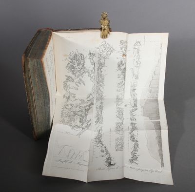 Voyage en Norvège et en Laponie, fait dans les années 1806, 1807 et 1808; traduit de l`Allemand par J. B. B. Eyriés; précédé d`une introduction de m. a. de Humboldt; suivi d`un memoire de M. de Buch, sur la limite des neiges perpétuelles dans le nord, et enrichi de cartes et de coupes de terrein. Tome premier - second. (photo 3)