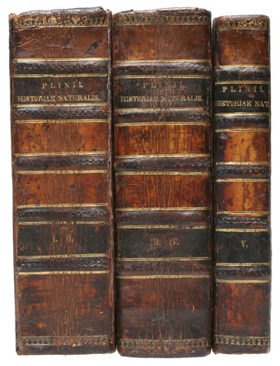 Historiae Naturalis libri XXXVII. Ex Recensione Joannis Harduini. Praemittitur Notitia literaria. Accedit Index Studiis Societas Bipontinae. Editio Accurata. 5 vols. (photo 2)