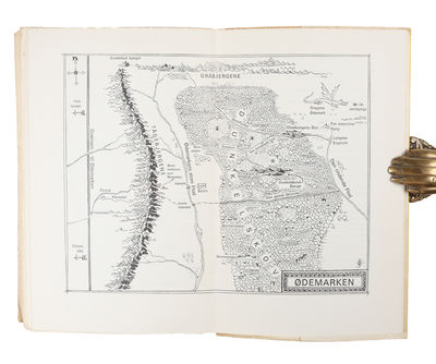 Hobbitten eller Ud og hjem igen. Illustreret af forfatteren på dansk ved Ida Nyrop Ludvigsen.   - [THE FIRST DANISH TRANSLATION OF THE HOBBIT] (photo 8)