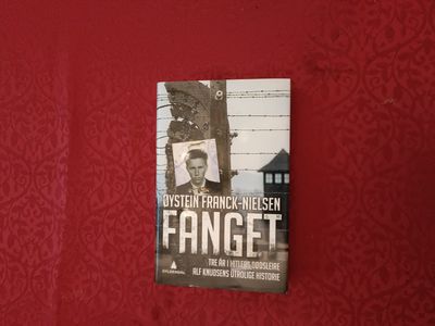 Fanget. tre år i Hitlers dødsleire. Alf Knudsens…