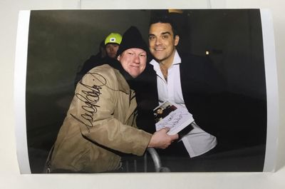Original signed photograph.