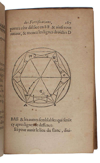 Traité des Fevx artificiels povr la Gverre, et povr la Recreation; Avec plusieurs belles obseruation, abregez de Geometrie, Fortifications, Horloges Solairs, & examples d'Arithmetique. De nouueau reueu, corrigé & augmenté par l'Autheur, Francois de ... (photo 4)
