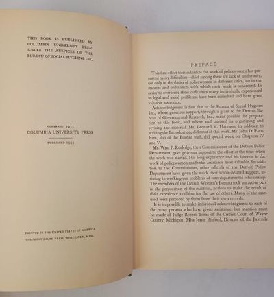 The Policewoman's Handbook. (photo 2)