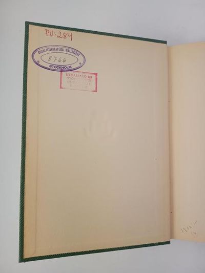 The Policewoman's Handbook. (photo 3)
