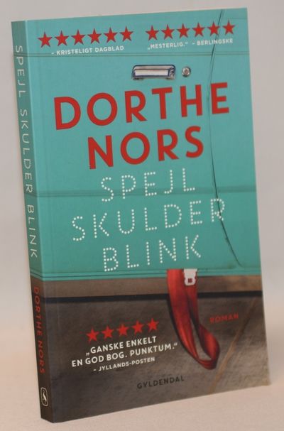 Spejl, skulder, blink.