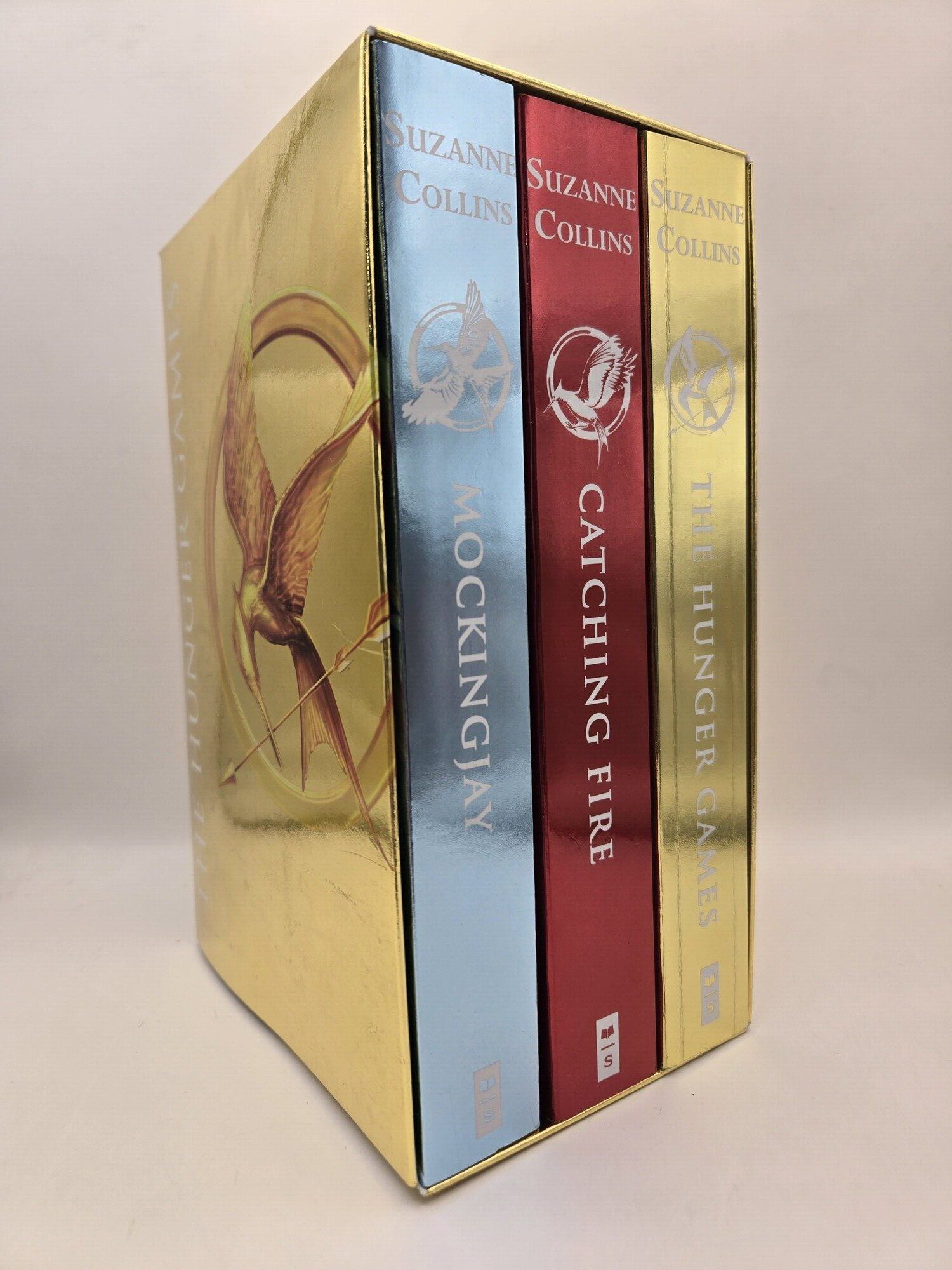 The Hunger Games Box Set Foil Edition 洋書 Amazon.co.jp: The