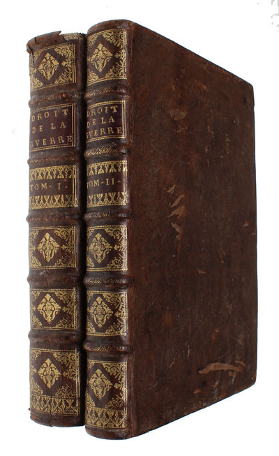 Le Droit de la Guerre et de la Paix. Divisé en trois livres, Où il explique le Droit de la Nature, le droit des Gens, & les principaux Points du Droit public, ou qui concerne le gouvernement public d'un Etat. Traduit  du Latin en Francois, par Monsie... - [THE FOUNDATION OF INTERNATIONAL LAW] (photo 2)