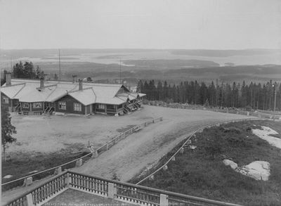 Sportstuen paa Holmenkollen. Væring fot. Eneret…