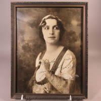 image of Autographed photograph of Amelita Galli-Curci