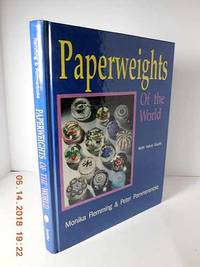 image of Paperweights of the World With Price Guide