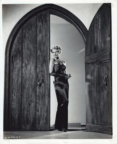 RITA HAYWORTH | THE LADY FROM SHANGHAI (1947) Publicity portrait by Robert Coburn