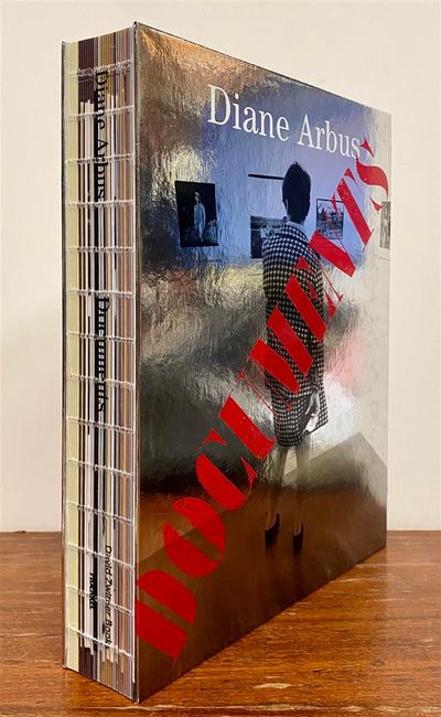New York: David Zwirner, 2022. hardcover. fine. ARBUS, Diane. Illustrated abundantly throughout. 496...