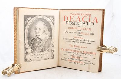 De acia dissertatio ad Cornelii Celsi mentem qua simul universa fibulæ ratio explicatur, secundus curis ex autographo autoris & emendatior, cum judiciis doctorum edita à Th. Bartholino. Accedit de ponderibus et mensuris ejusdem autoris dissertatio, & vita (photo 2)