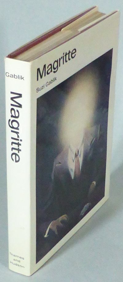 Magritte. With 21 colour plates, 155 in…
