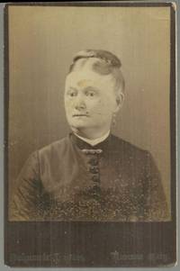 CABINET CARD OF LADY FROM KANSAS CITY